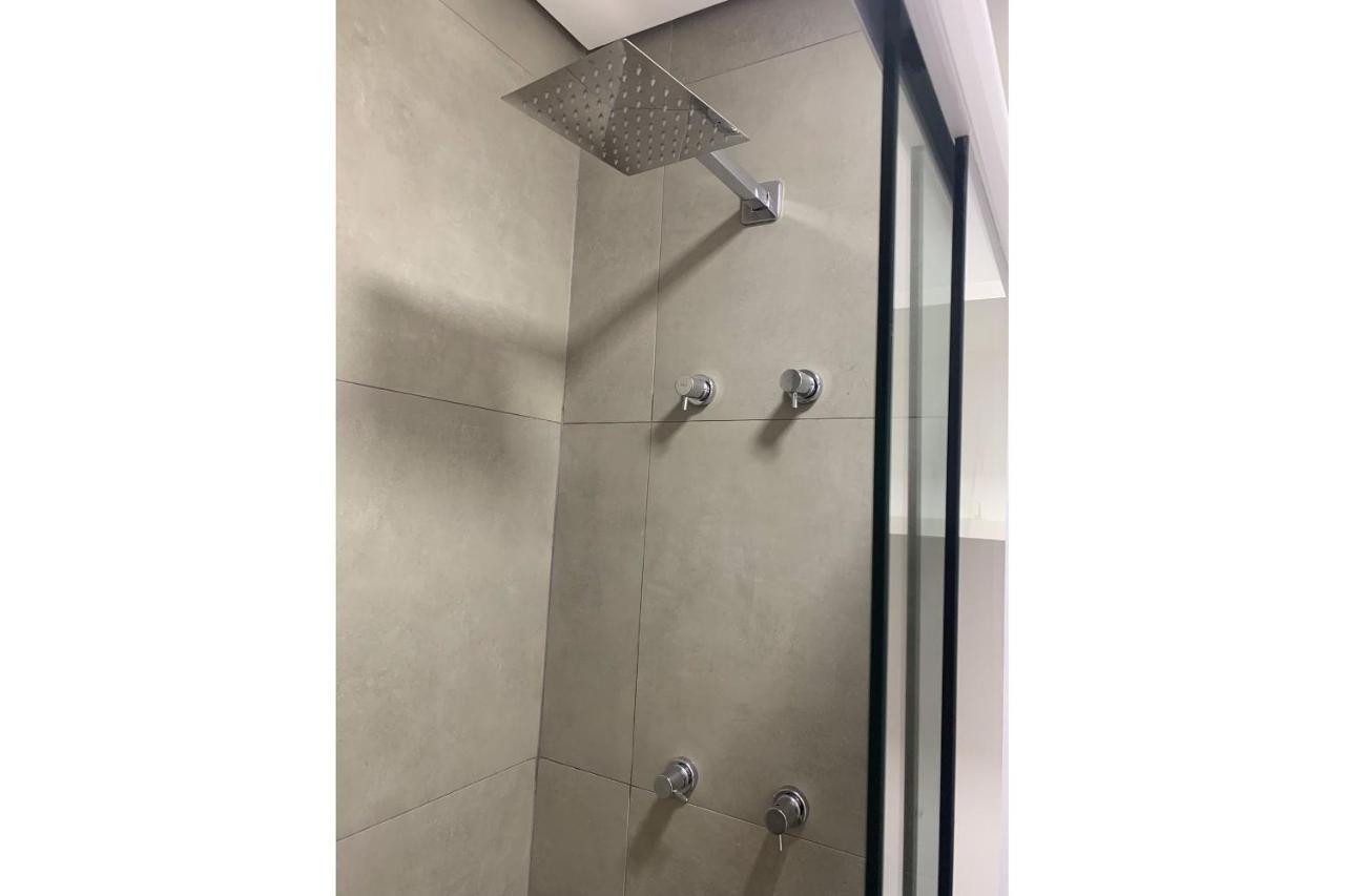 Oasis Urbano: Studio Deslumbrante Com Piscina Na Cobertura By Dabra House- Vn 03 São Paulo Luaran gambar